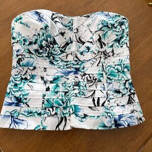 Vintage White House Black Market White Top with Teal & Blue Floral Accents